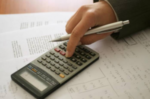 Những dòng máy tính được mang vào phòng thi