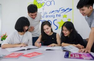 quảng cáo trung tâm tiếng anh