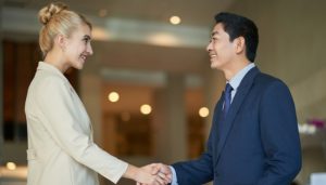Chào hỏi trong tiếng Pháp phù hợp từng thời điểm