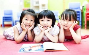 trẻ em nên học tiếng anh từ 5 - 6 tuổi