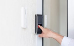 Cách sử dụng khóa thông minh bằng vân tay