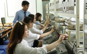 Kiến thức và kỹ năng cần để làm trong ngành kỹ thuật điện tử - viễn thông