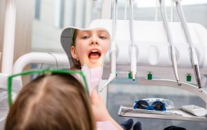 Bác sĩ nha sĩ trẻ em (Pediatric Dentist)