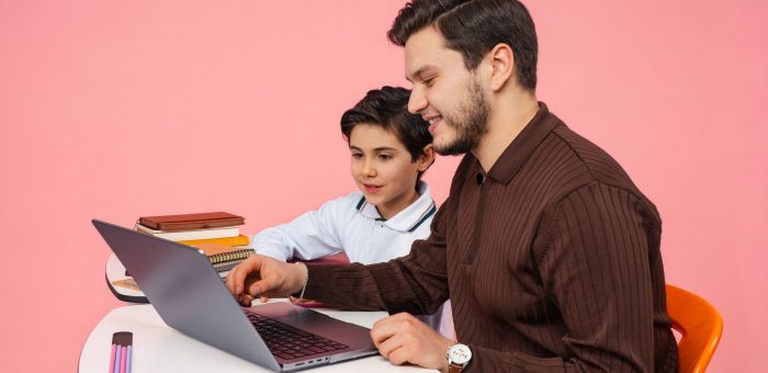 Trung tâm mở khóa học online: chọn nền tảng ra sao
