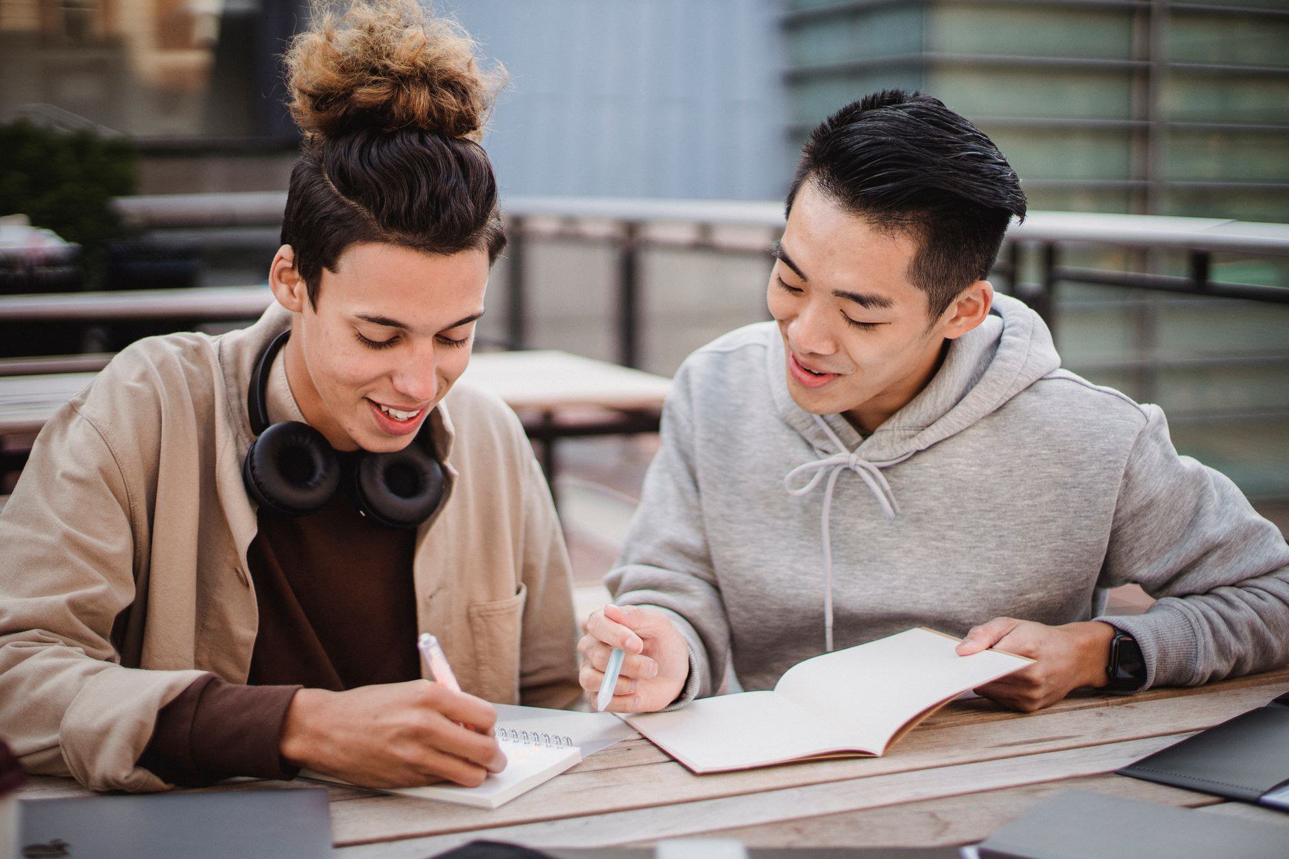 Lưu ý 3: Luyện nghe bằng nguồn có transcript đi kèm Lưu ý 3: Luyện nghe bằng nguồn có transcript đi kèm